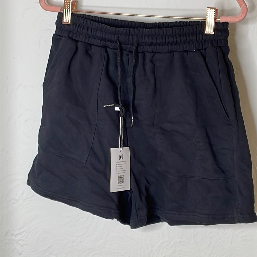 FLYGO Black Women's Shorts Size M